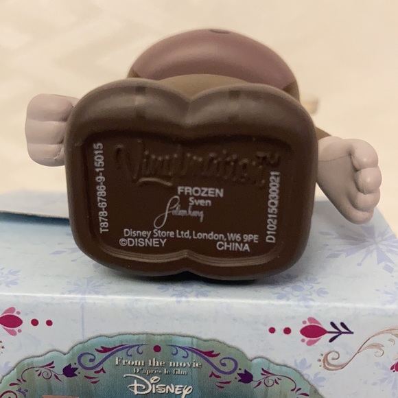 Sven Vinylmation - Open - NIB - Picture 5 of 6
